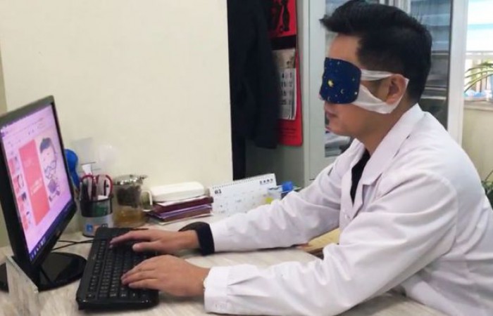 圣爱眼科赵进华主任亲测推荐：一款可以戴着看书学习的眼罩——3D立体镂空蒸汽眼罩！